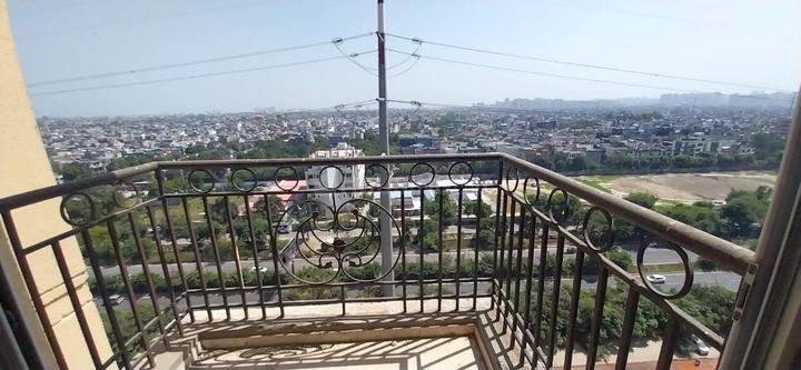 Prateek Grand City Main Image 1