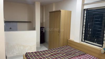 Man Royal Platinum Bedroom 1