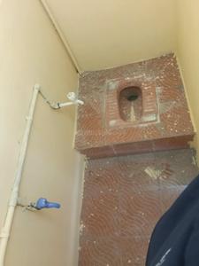 Bathroom Image of 950 Sq.ft 1 BHK Independent House for rent in Vaniyambadi Tirupathur for Rs. 5000