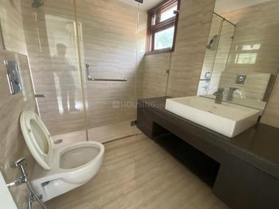 Bathroom Image of 2500 Sq.ft 4 BHK Builder Floor for rent in Vasant Vihar New Delhi for Rs. 250000