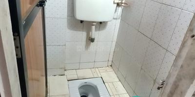 Bathroom Image of 550 Sq.ft 1 BHK Apartment / Flat for rent in Kopar Khairane Navi Mumbai for Rs. 26000