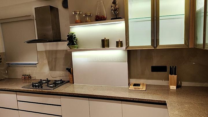 Express Zenith Tower A Main Image 1