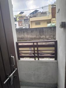 Balcony Image of 550 Sq.ft 1 BHK Apartment / Flat for rent in Aminabad Lucknow for Rs. 9000