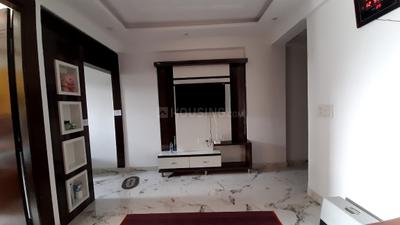 Living Room Image of 1050 Sq.ft 2 BHK Apartment / Flat for sale in SAP Homes, Sector 73 Noida for Rs. 4500000