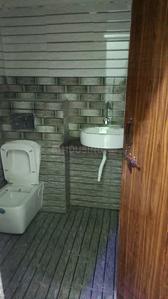 Bathroom Image of 500 Sq.ft 1 BHK Duplex for rent in Panda Indore for Rs. 5000
