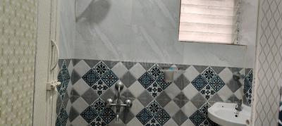 Bathroom Image of 600 Sq.ft 1 BHK Apartment / Flat for rent in Whitefield Bengaluru for Rs. 21500