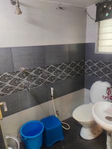 Bathroom Image of 600 Sq.ft 2 BHK Apartment / Flat for sale in Bangur Avenue Kolkata for Rs. 4800000