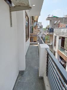 Balcony Image of 1150 Sq.ft 3 BHK Builder Floor for rent in Arjun Nagar New Delhi for Rs. 50000