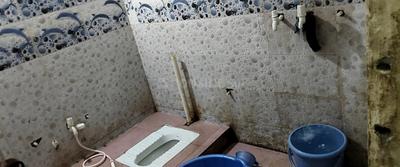 Bathroom Image of 540 Sq.ft 2 BHK Independent House for rent in Mavai Village Faridabad for Rs. 8500