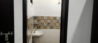 Image of 990 Sq.ft 2 BHK Builder Floor for rent in Shastri Nagar, Meerut for Rs. 12500