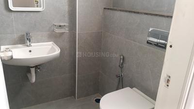 Bathroom Image of 700 Sq.ft 1 BHK Apartment / Flat for rent in Nagavara Bengaluru for Rs. 30000