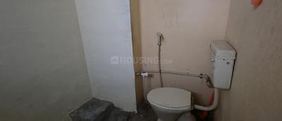 Bathroom Image of 650 Sq.ft 1 BHK Apartment / Flat for rent in Sampath Nagar Erode for Rs. 8000