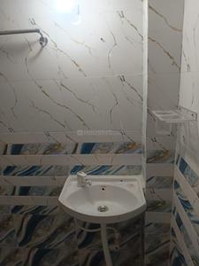 Bathroom Image of Pure Veg Female Roommate Needed ₹3500 in Eldeco II, Lucknow