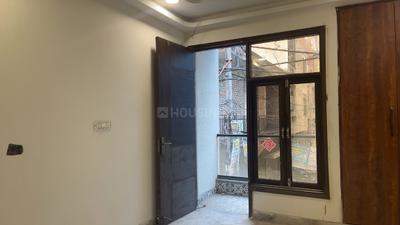Bedroom Image of 1500 Sq.ft 4 BHK Builder Floor for sale in Khanpur New Delhi for Rs. 13200000