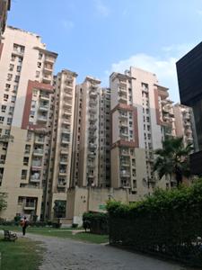 Building Image of 1624 Sq.ft 3 BHK Apartment / Flat for sale in Paras Seasons, Sector 168 Noida for Rs. 13500000