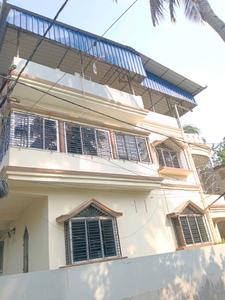 Building Image of 900 Sq.ft 3 BHK Independent House for rent in Panchpota Kolkata for Rs. 12000