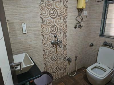 Bathroom Image of 1200 Sq.ft 3 BHK Apartment / Flat for sale in Right Amesh CHS Ltd, Chembur Mumbai for Rs. 27500000