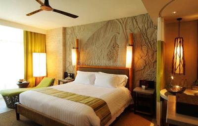 Bedroom Image of 800 Sq.ft 2 BHK Apartment / Flat for sale in Zee Sargam, Vile Parle East Mumbai for Rs. 32000000