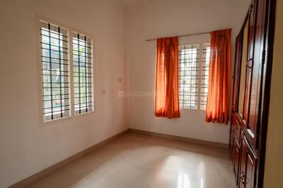 Bedroom Image of 1250 Sq.ft 2 BHK Builder Floor for rent in Palluruthy Kochi for Rs. 20000