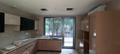 Kitchen Image of 3200 Sq.ft 4 BHK Builder Floor for rent in Unitech Deerwood Chase, Sector 50 Gurgaon for Rs. 135000