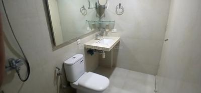 Bathroom Image of 630 Sq.ft 1 BHK Apartment / Flat for rent in Hiranandani Fedora, Hiranandani Estate Thane for Rs. 40000