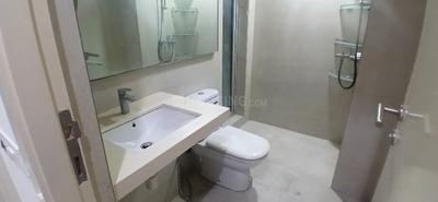 Bathroom Image of 630 Sq.ft 1 BHK Apartment / Flat for rent in Hiranandani Fedora, Hiranandani Estate Thane for Rs. 40000