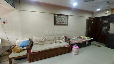Living Room Image of 660 Sq.ft 1 BHK Apartment / Flat for rent in Vile Parle East Mumbai for Rs. 60000
