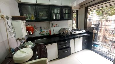 Kitchen Image of 660 Sq.ft 1 BHK Apartment / Flat for rent in Vile Parle East Mumbai for Rs. 60000