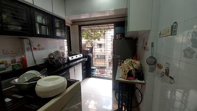 Kitchen Image of 660 Sq.ft 1 BHK Apartment / Flat for rent in Vile Parle East Mumbai for Rs. 60000