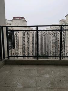 Living Room Image of 1700 Sq.ft 3 BHK Apartment / Flat for sale in DLF Capital Greens Phase 1 And 2, Karampura New Delhi for Rs. 32500000