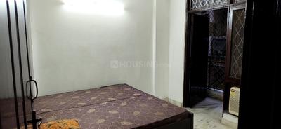 Bedroom Image of 1200 Sq.ft 3 BHK Builder Floor for rent in Arjun Nagar New Delhi for Rs. 48000