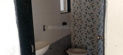 Bathroom Image of 660 Sq.ft 1 BHK Apartment / Flat for sale in DSS Mahavir Kalpavruksha J Wing, Kasarvadavali Thane for Rs. 7800000