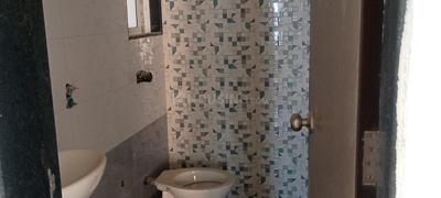 Bathroom Image of 660 Sq.ft 1 BHK Apartment / Flat for sale in DSS Mahavir Kalpavruksha J Wing, Kasarvadavali Thane for Rs. 7800000