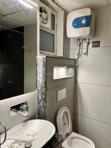 Bathroom Image of 2600 Sq.ft 4 BHK Apartment / Flat for rent in Tilak Nagar Jaipur for Rs. 100000