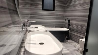 Image of 2700 Sq.ft 4 BHK Builder Floor for sale in Green Park Extension, New Delhi for Rs. 80000000