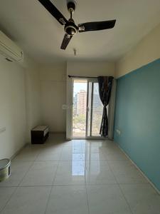 Bedroom Image of 1050 Sq.ft 2.5 BHK Apartment / Flat for sale in Mahindra Vivante , Andheri East Mumbai for Rs. 37000000