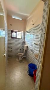 Bathroom Image of 1000 Sq.ft 3 BHK Apartment / Flat for rent in Pappanamcode Thiruvananthapuram for Rs. 20000