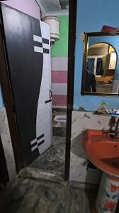 Bathroom Image of 675 Sq.ft 3 BHK Apartment / Flat for sale in Shahdara New Delhi for Rs. 3600000