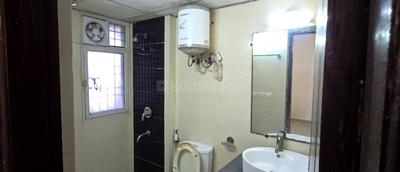 Image of 1640 Sq.ft 3 BHK Apartment / Flat for sale in Amrapali Sapphire, Sector 45, Noida for Rs. 19600000