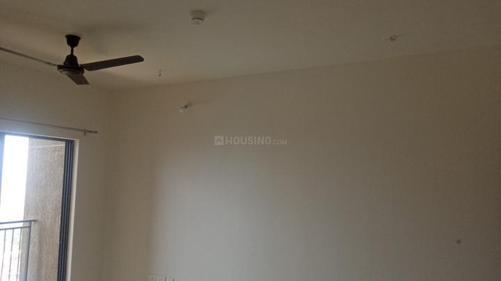 Shapoorji Pallonji Yahavi Tower 2 Pine Living Room 1