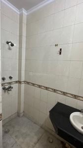 Bathroom Image of 1580 Sq.ft 3 BHK Apartment / Flat for rent in East Of Kailash New Delhi for Rs. 80000