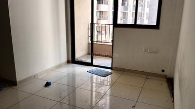 Living Room Image of 850 Sq.ft 3 BHK Apartment / Flat for sale in Sun Atmosphere, Shela Ahmedabad for Rs. 7000000