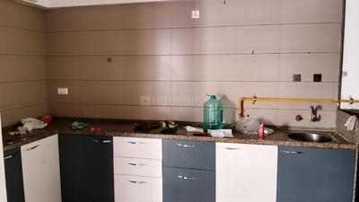 Kitchen Image of 850 Sq.ft 3 BHK Apartment / Flat for sale in Sun Atmosphere, Shela Ahmedabad for Rs. 7000000