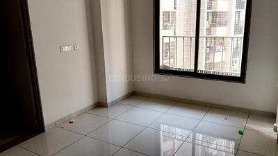 Bedroom Image of 850 Sq.ft 3 BHK Apartment / Flat for sale in Sun Atmosphere, Shela Ahmedabad for Rs. 7000000