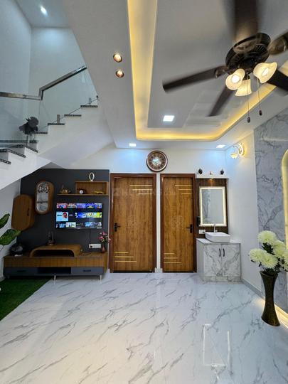 Amrapali Circle, Vaishali Nagar Extension Main Image 1