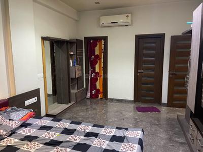 Bedroom Image of 3600 Sq.ft 3.5 BHK Apartment / Flat for rent in Nilkanth Apartment, Nava Naroda Ahmedabad for Rs. 35000
