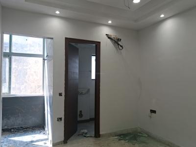 Bedroom Image of 1350 Sq.ft 3 BHK Builder Floor for sale in Paschim Vihar New Delhi for Rs. 27000000