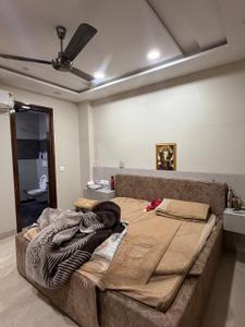 Bedroom Image of 720 Sq.ft 2 BHK Builder Floor for sale in Mukherjee Nagar New Delhi for Rs. 7000000