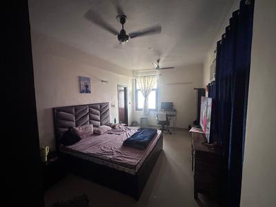 Bedroom Image of 2350 Sq.ft 3.5 BHK Apartment / Flat for sale in Tarun CGHS, Sector 47 Gurgaon for Rs. 27000000