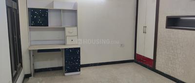 Bedroom Image of 2430 Sq.ft 4 BHK Builder Floor for rent in Anand Vihar New Delhi for Rs. 110000